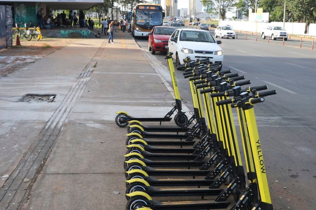 Patinetes elétricos invadem as cidades, mesmo sem regras definidas