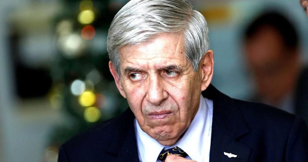 General Heleno: “Ninguém está pensando em intervenção militar”