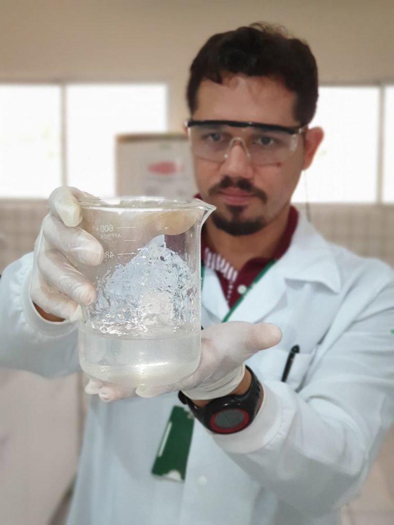 Governo prorroga isolamento social por mais 15 dias