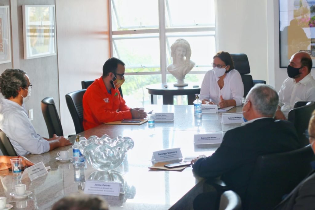 Fátima convoca trabalhadores, instituições e bancada federal pela permanência da Petrobras