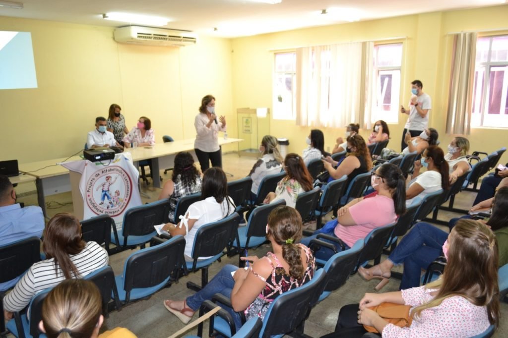 Educação reúne escolas em Mossoró para parabenizar pelo resultado do Ideb