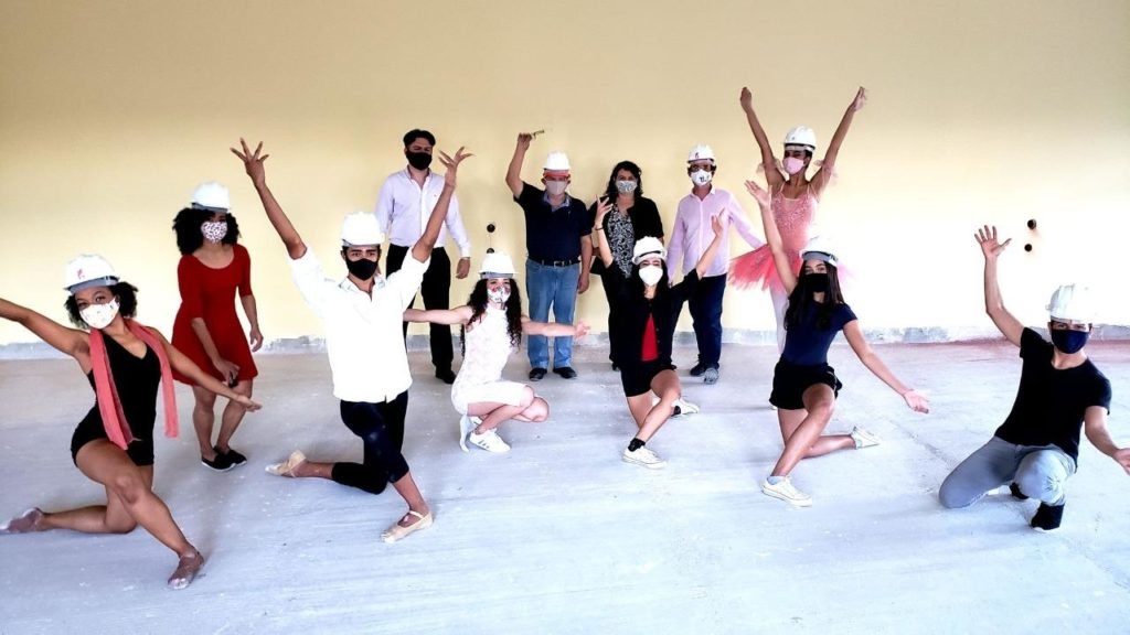 Espetáculo de dança marca o retorno das obras da EDTAM