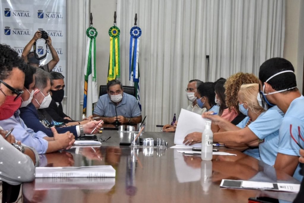 Prefeitura de Natal anuncia pagamento de benefícios funcionais aos professores