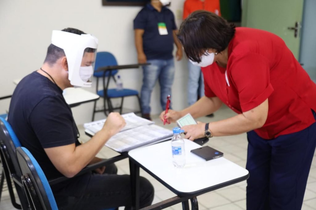Eleições 2020: governadora destaca apoio estadual ao exercício da democracia