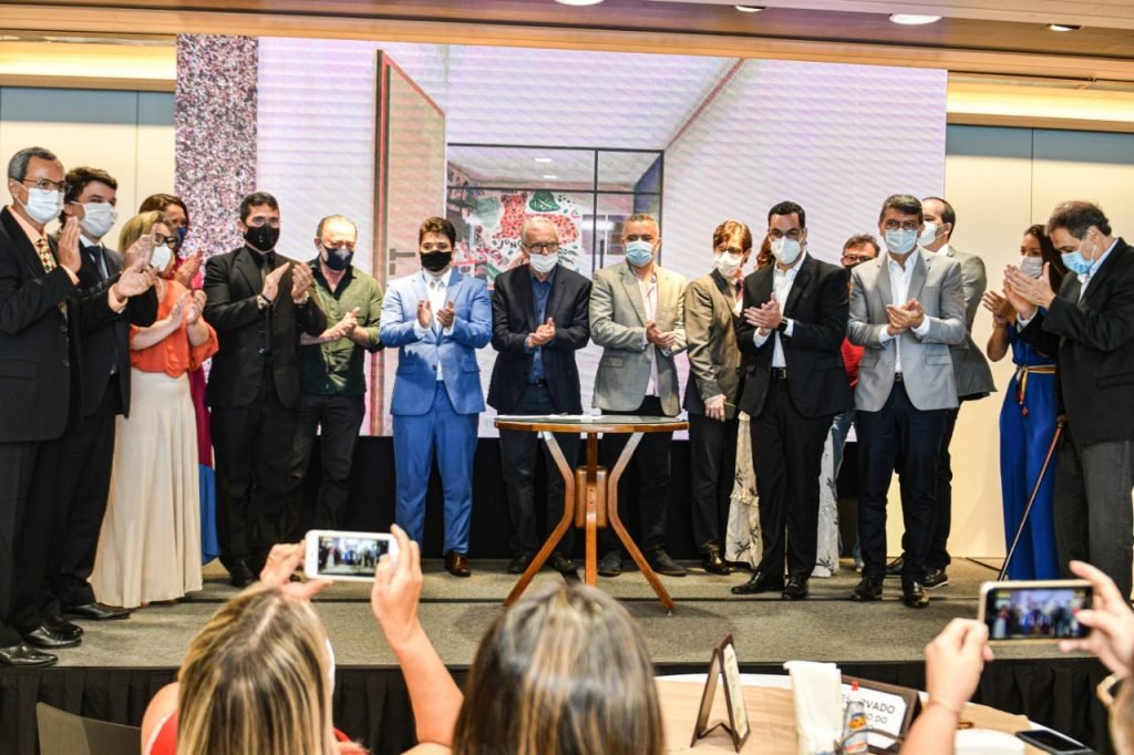 Hospital Rio Grande assina ordem de serviço para recuperação do prédio do antigo Hospital Papi