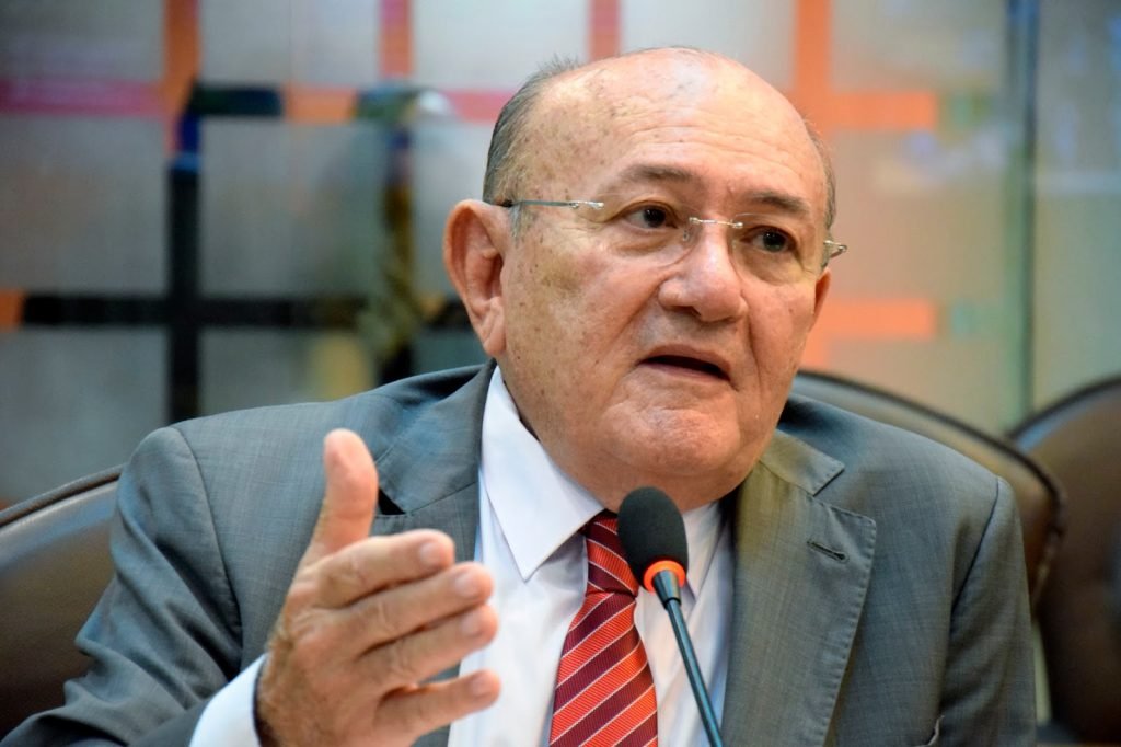 “Estou preparado para disputar o mandato de deputado e também a presidência da Assembleia”, anuncia Vivaldo Costa