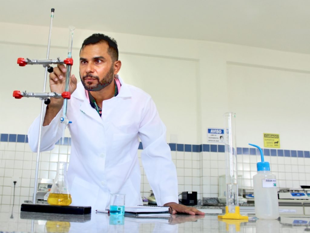 Professor do IFRN desenvolve iogurte em pó