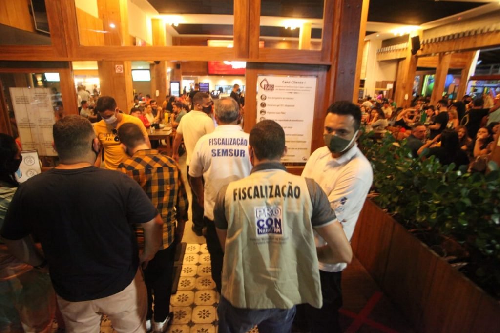 “Não iremos tolerar desrespeito às normas estabelecidas, e quem insistir em não cumprir o determinado sofrerá as sanções previstas”, diz Secretária da Prefeitura