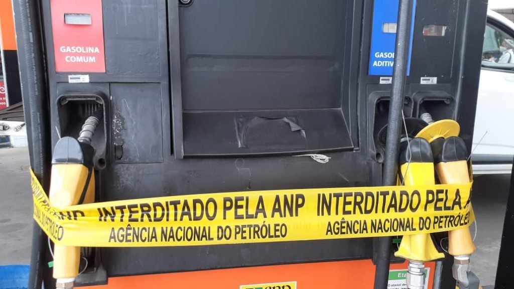 Bomba em posto de combustível no RN foi autuada por roubar o próprio dono