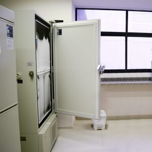 UFRN disponibiliza ultrafreezers para armazenar vacinas contra covid-19