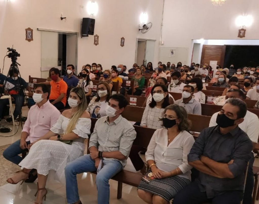 Prefeitura do Assú prestigia abertura da festa de Irmã Lindalva