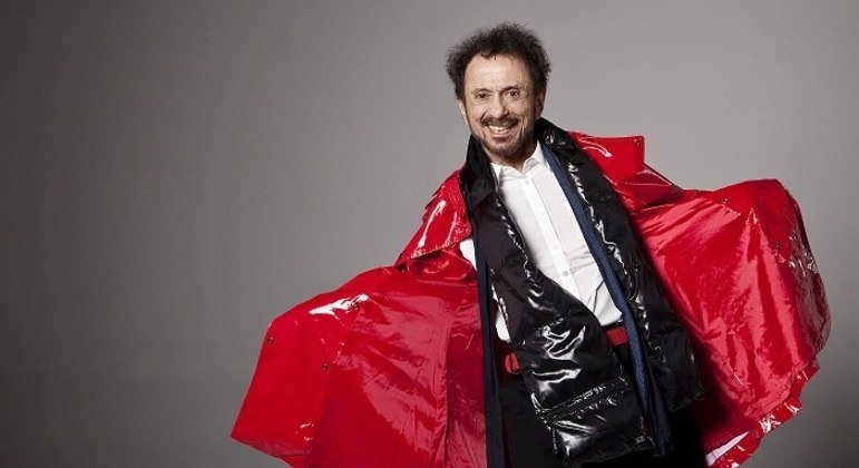 Tom Zé mergulha na identidade tropicalista em live neste sábado