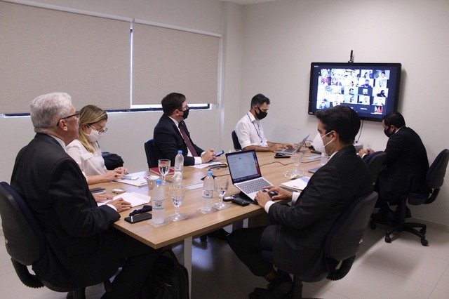 Briga grande: OAB/RN protesta contra a “criminalização generalizada do papel da advocacia” pelo Judiciário no Estado