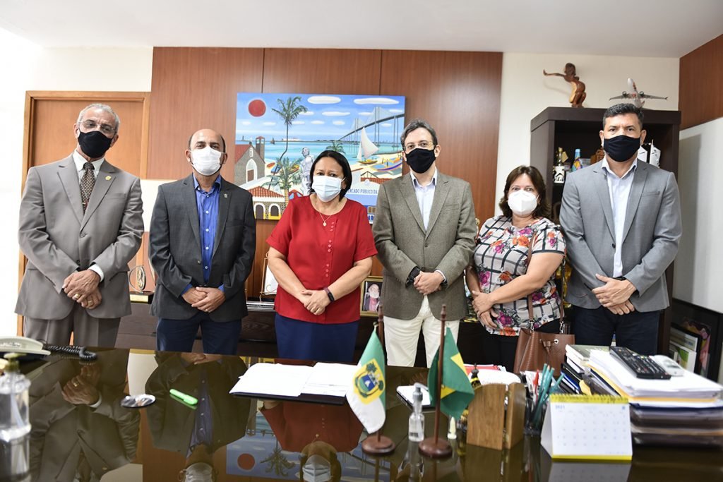 Governo anuncia concursos para o Itep e para oficiais da Polícia Militar