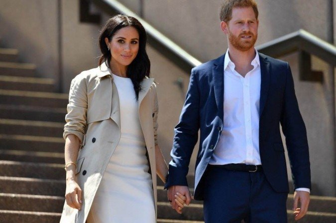 Meghan pensou em suicídio e sugere racismo na família real britânica