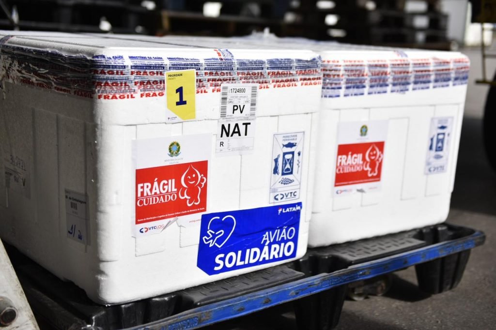 Quando chegaremos lá? No ritmo atual, mundo levaria 3 anos para imunização em massa contra Covid