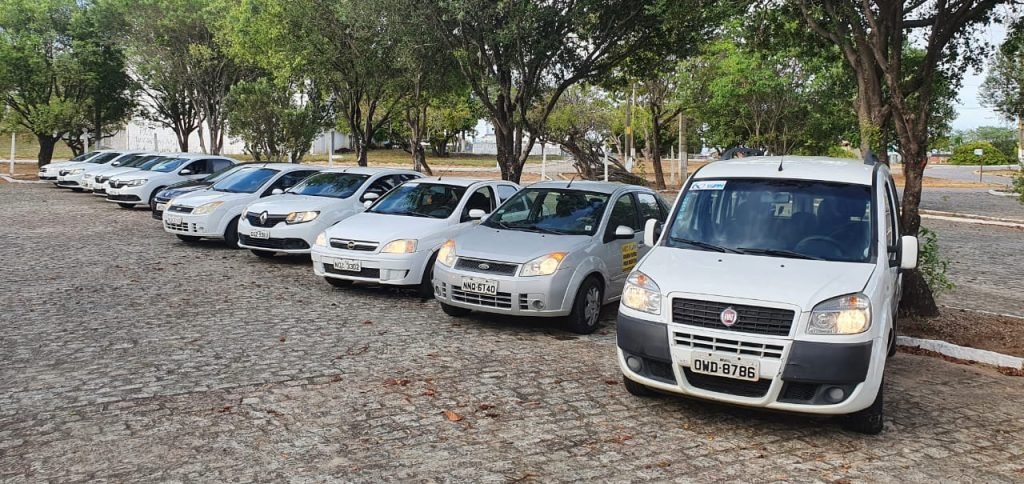 Para decepção dos fuxiqueiros, frota da UFRN com motores ligados era somente uma inspeção