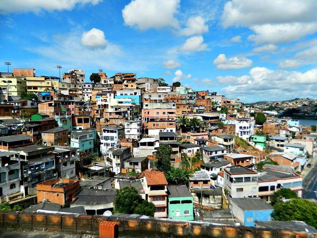 Na pandemia, 71% das famílias moradoras de favelas perderam metade da renda
