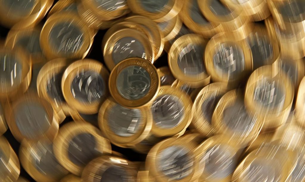 Na pandemia, classe média diminui e chega a ‘tamanho’ da classe baixa