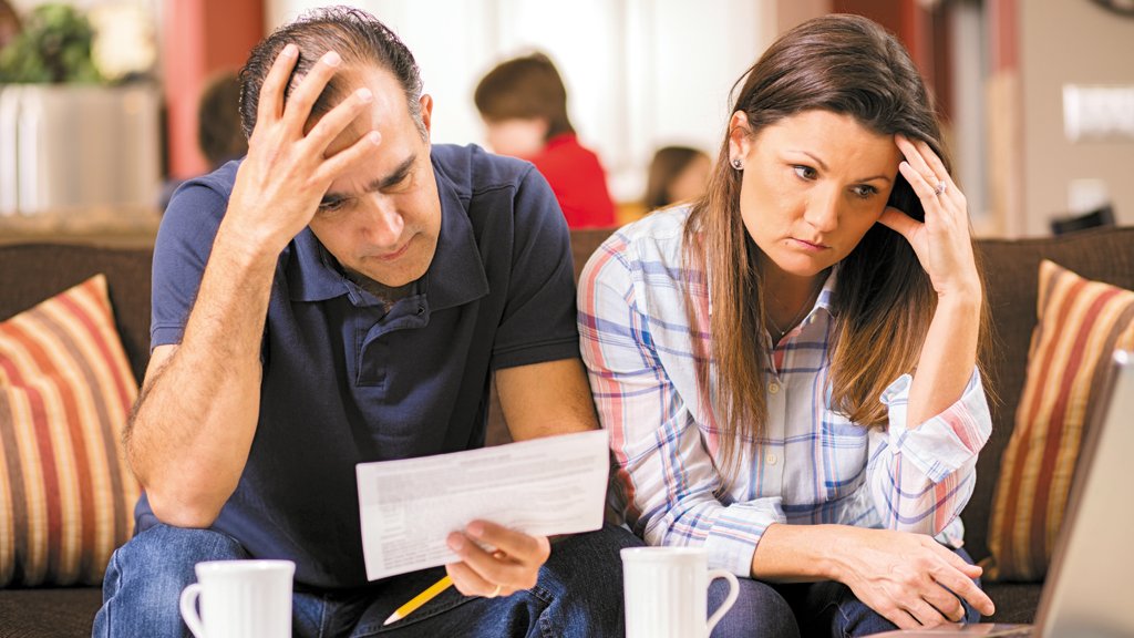 Oito em cada dez famílias de classe média perdem renda na pandemia, diz estudo