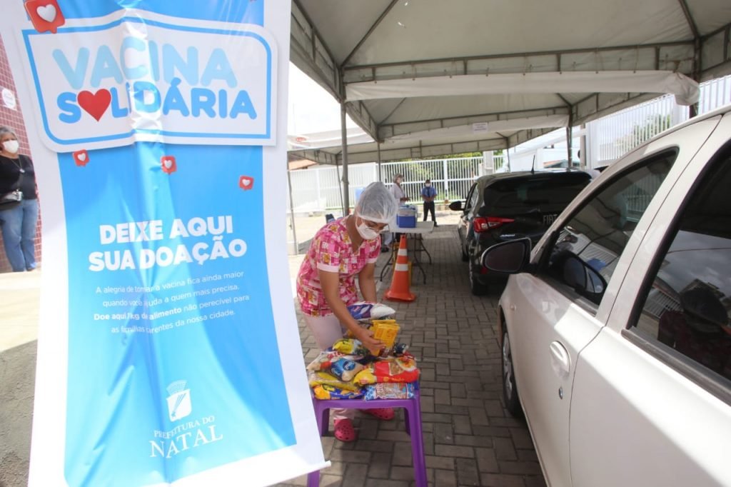 Campanha Vacina Solidária atinge primeira tonelada em arrecadação de alimentos