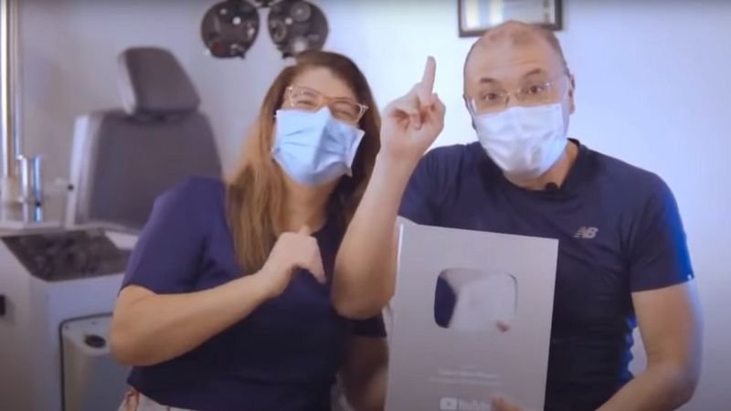 Deu na BBC: Deputado oftalmologista oferece ‘tratamento precoce’ em troca de ‘like’ no YouTube