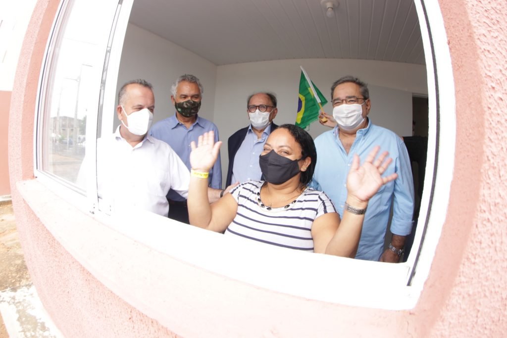 Prefeitura finaliza a entrega dos 1.792 apartamentos do Complexo Habitacional Village de Prata