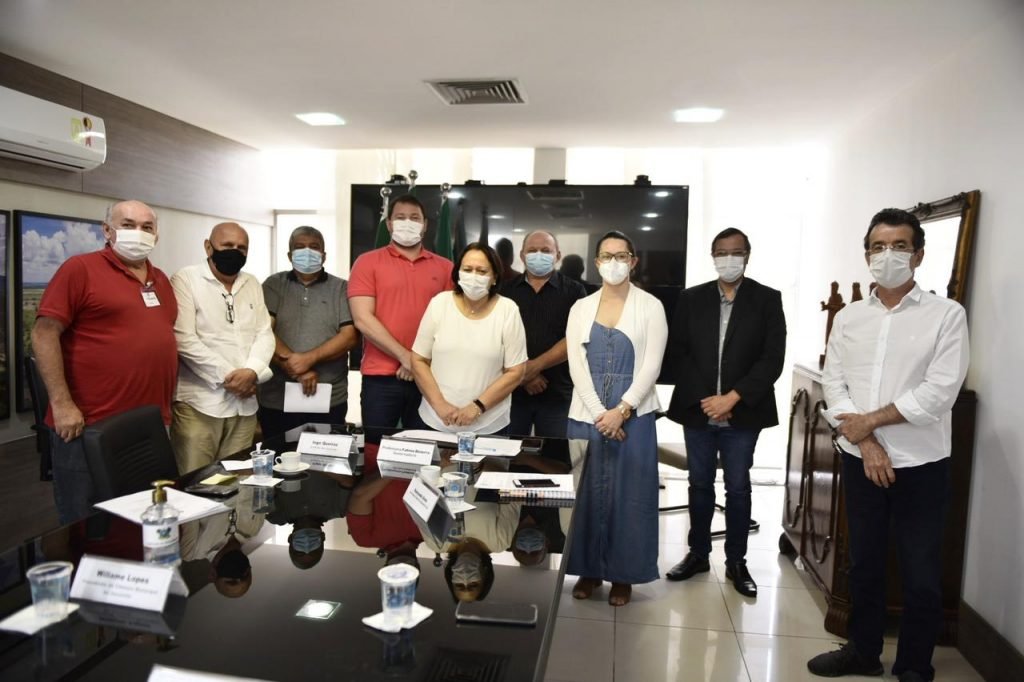 Governadora Fátima Bezerra pede prioridade para restauração de estrada em Jucurutu