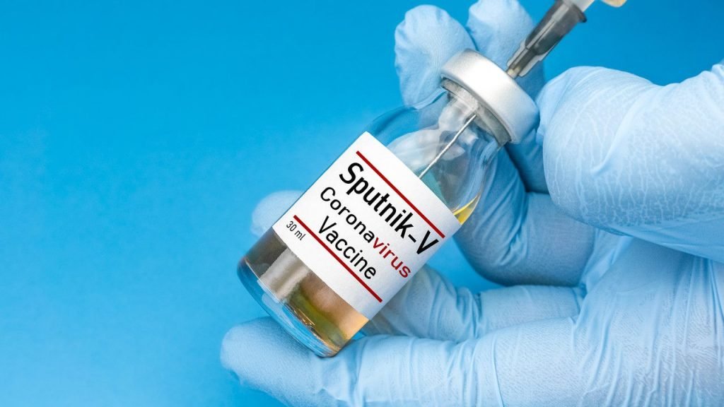 Médicos são denunciados por tomar terceira dose de vacina contra a Covid-19