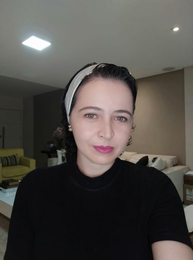 Autora potiguar lança o seu primeiro livro no gênero ensaio sobre feminismo