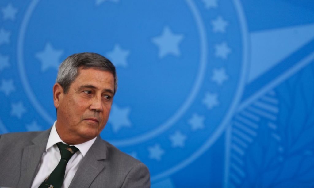 Braga Netto sobre suposta ameaça às eleições: “Mentira, invenção”