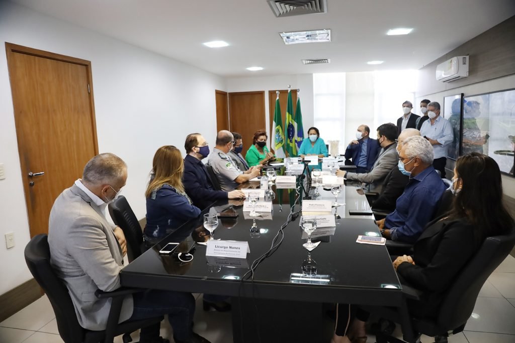 Governo reúne poderes para reforçar ações na segurança pública