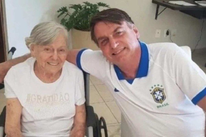 Mãe de Jair Bolsonaro morre aos 94 anos, no interior de São Paulo
