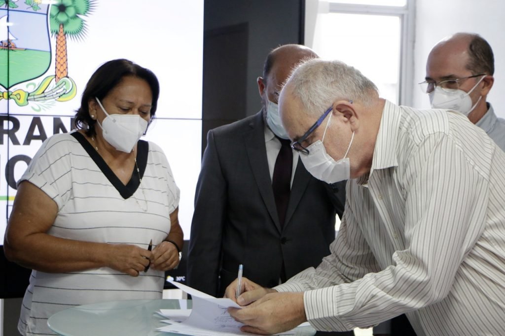 Governo investe R$ 3,3 milhões para recuperar RN-078 e estrada do Santuário do Lima, em Patu