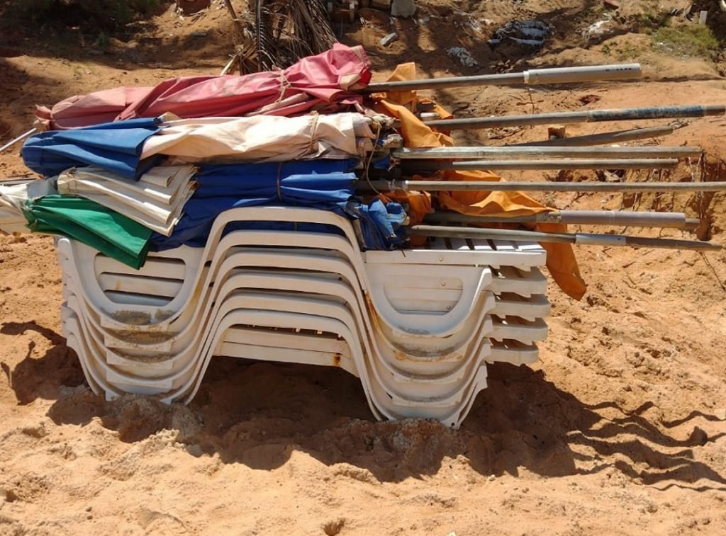 Primeiro dia da Operação Verão em Ponta Negra apreende material de comerciantes clandestinos
