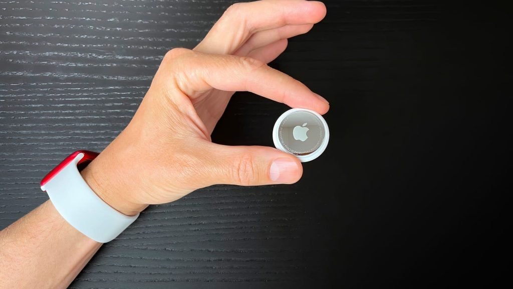 Apple AirTag: como dispositivo está sendo usado para perseguir mulheres