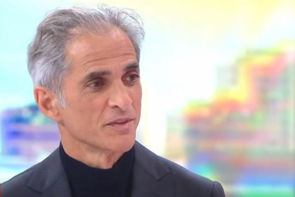 ‘Omicron é o fim da pandemia’