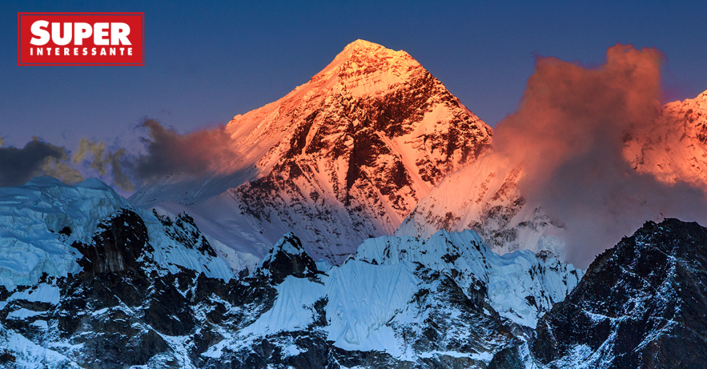 Em três décadas, geleira mais alta do Everest perdeu 2 mil anos de gelo