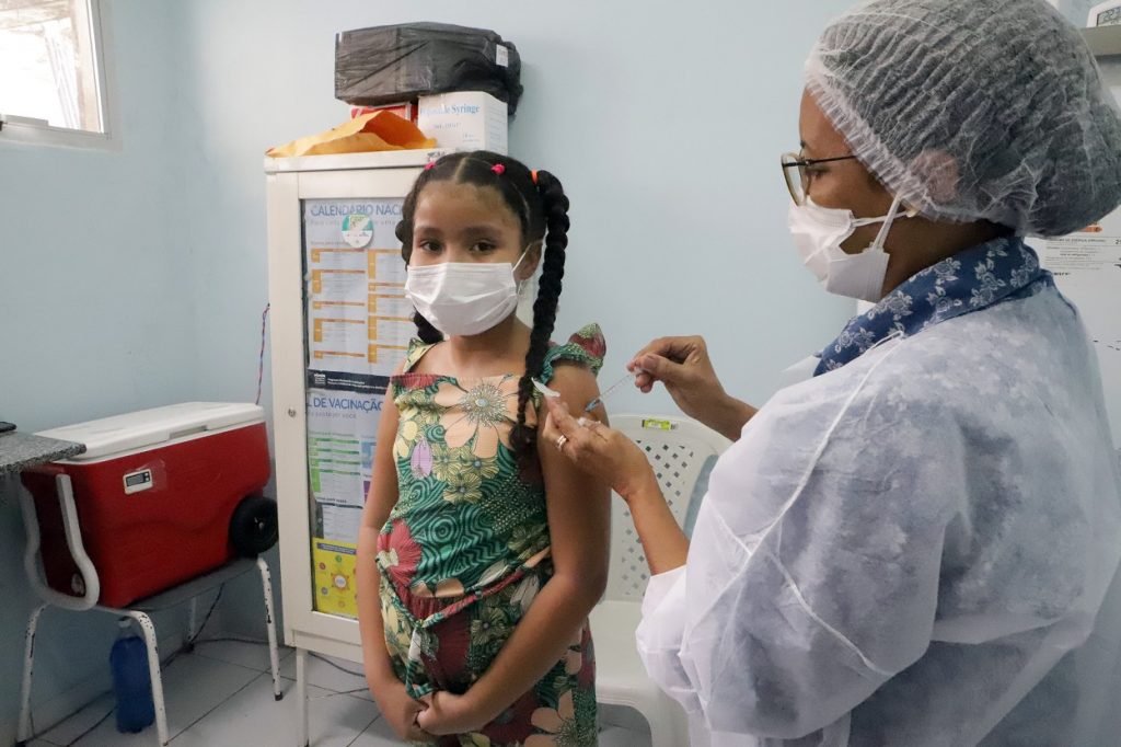 66% das famílias brasileiras já deixaram de vacinar seus filhos, diz pesquisa