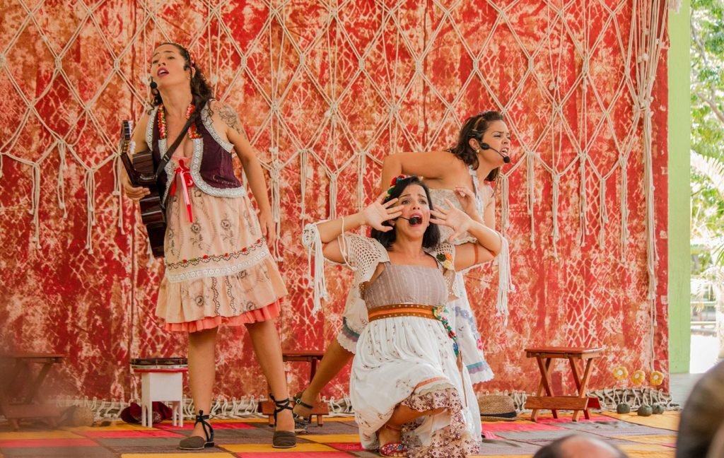 O Bosque Encena deste domingo traz o espetáculo “Estação dos Contos” do grupo potiguar Estação de Teatro