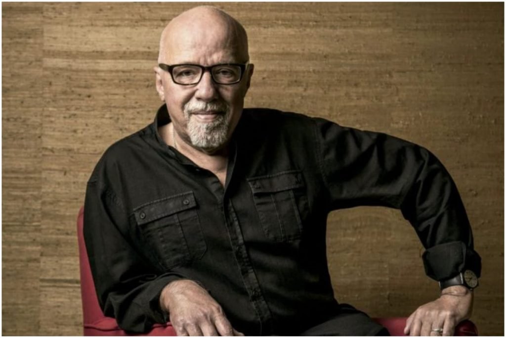 Paulo Coelho diz que Lula pode ser responsável pela reeleição de Bolsonaro