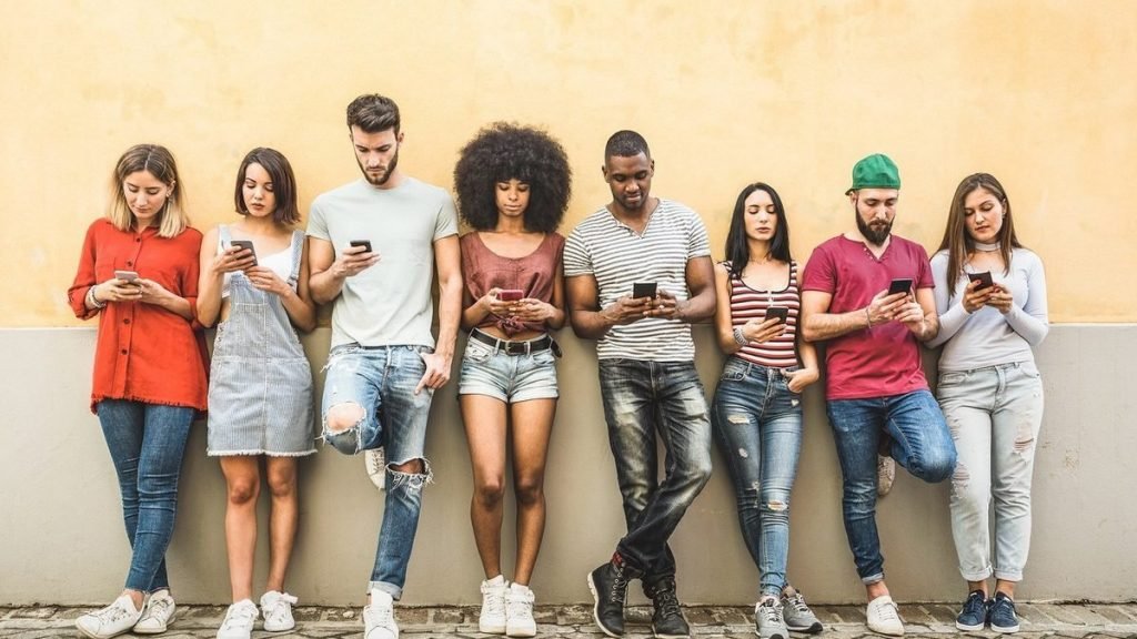 Brasil é o país com consumidores mais influenciados na hora das compras