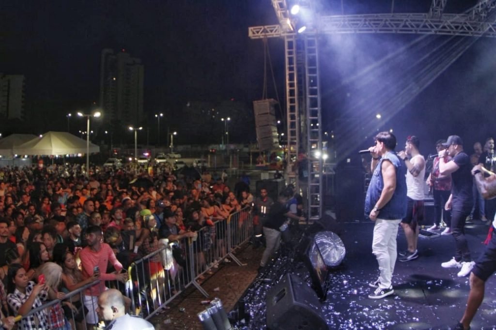 Público lota área externa da Arena das Dunas em mais uma noite do São João de Natal