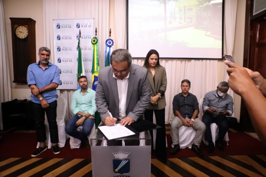 Prefeitura dá ordem de serviço para construção do Residencial Mãe Luíza