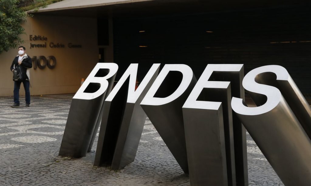 BNDES voltará a financiar projetos em países vizinhos, diz Lula