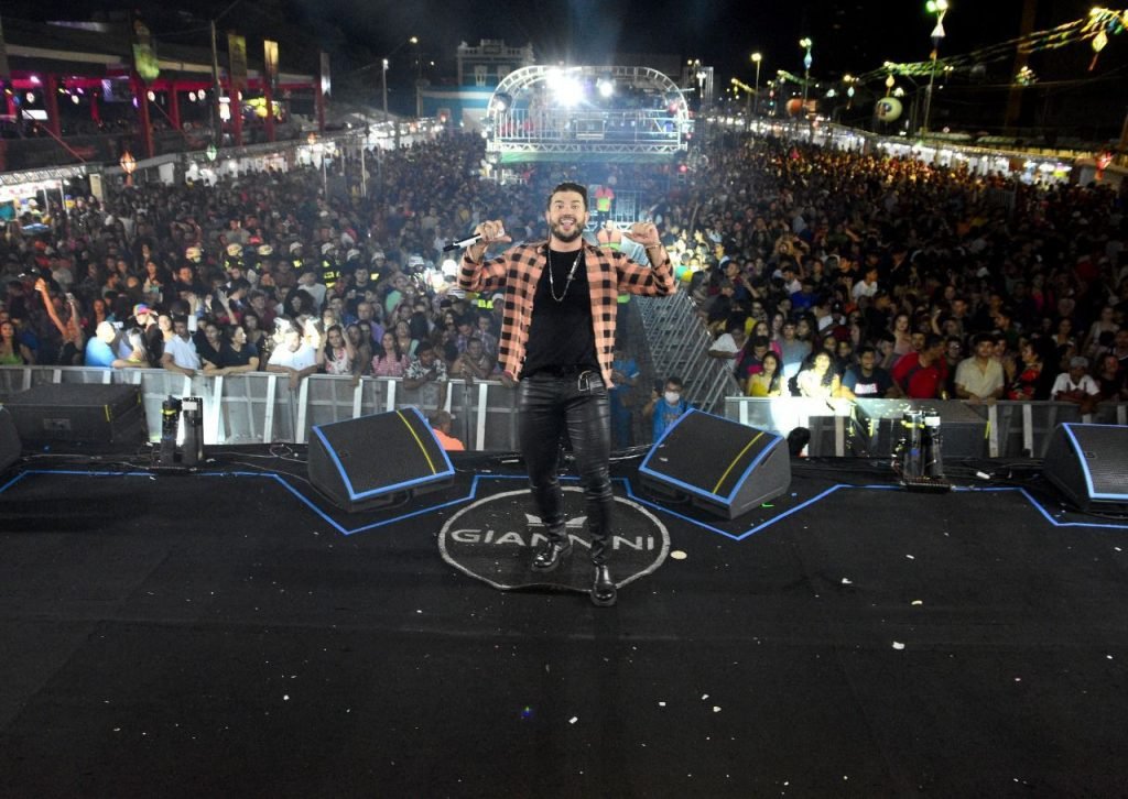 Cantor Giannini Alencar será uma aposta nova do PSDB para deputado federal