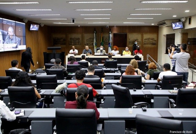 Situação do transporte público de Natal é debatida em audiência na Câmara