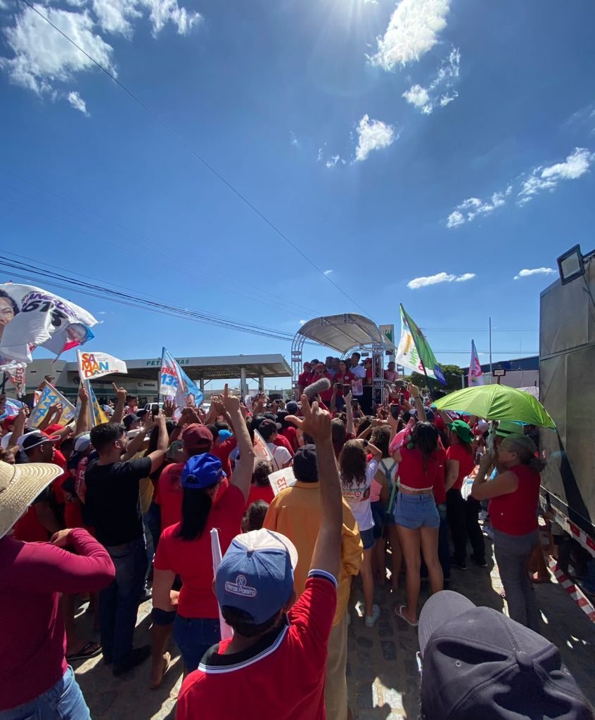 Riachuelo recebe caravana de Fátima e Carlos