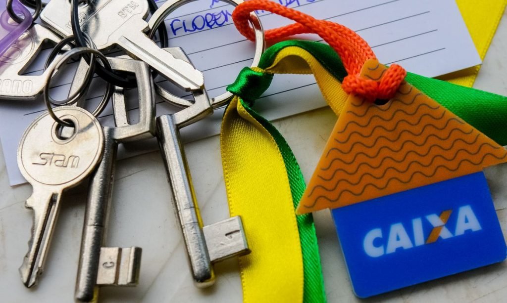 Caixa vende 300 imóveis com 80% de desconto; leilão online