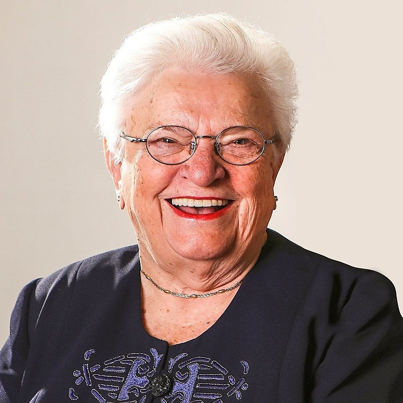 PEC que propõe mais ministros no STF é da deputada Luíza Erundina, do PSOL